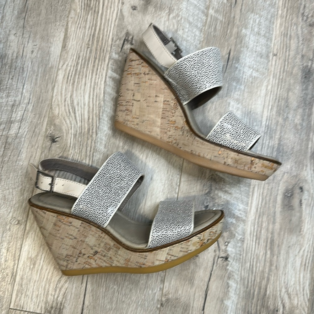 Hush Puppies Comfort Stap Gold Wedges NWOT